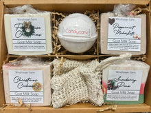 Load image into Gallery viewer, Holiday Collection Box (With Bath Bomb)